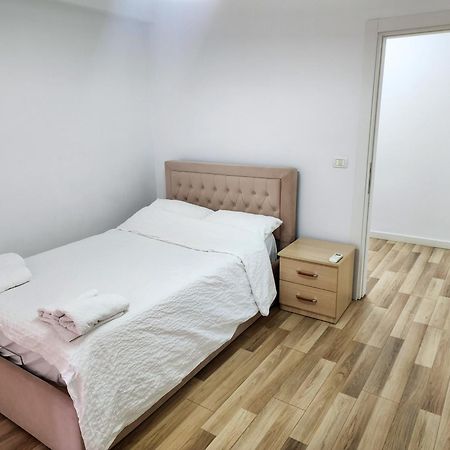2E Apartment Myslym Shyri Tirana Exterior photo