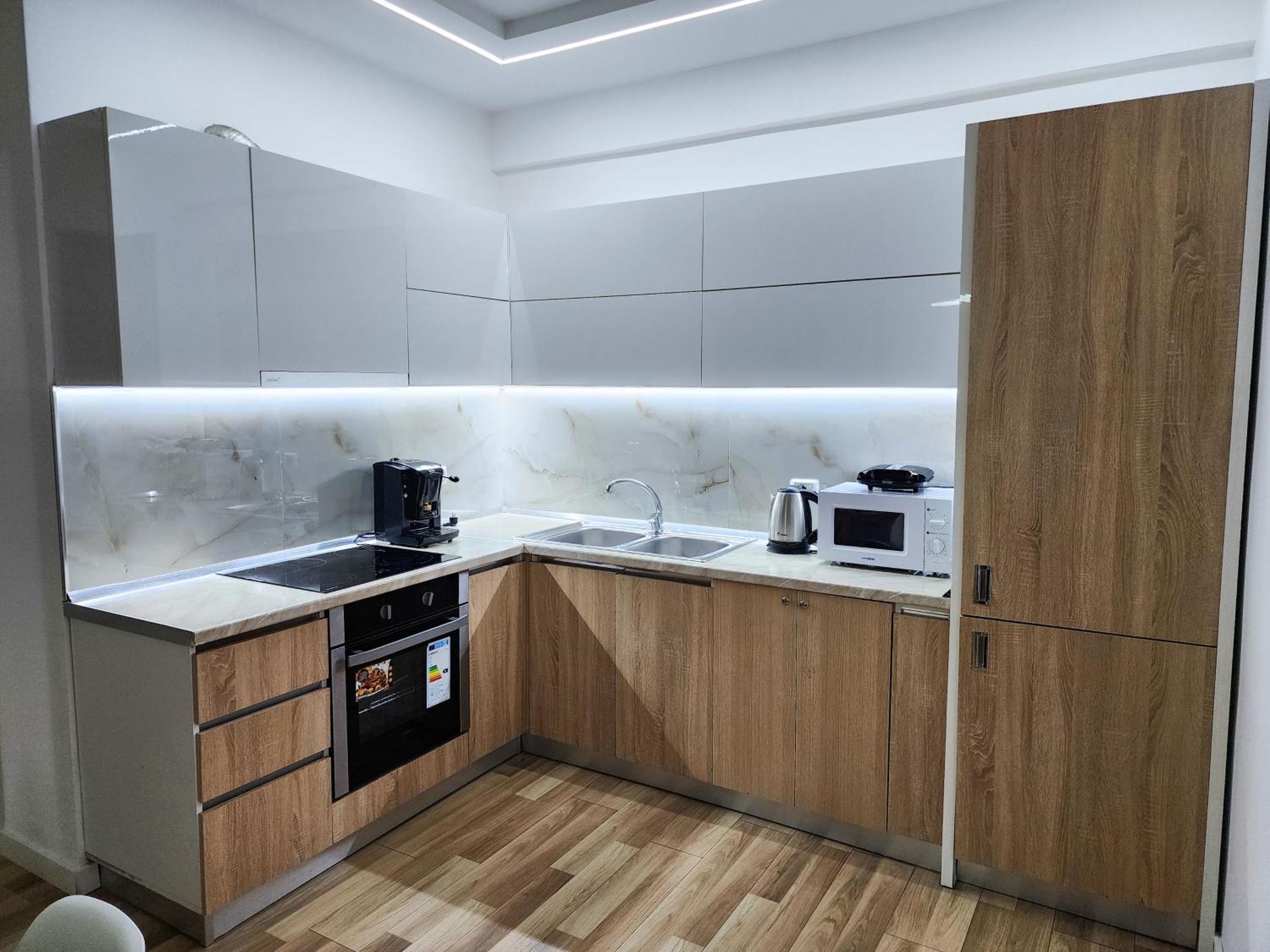 2E Apartment Myslym Shyri Tirana Exterior photo